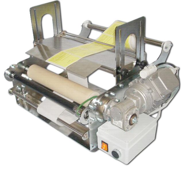 POLOAUTOMATICKÝ ETIKETKOVAČ MT