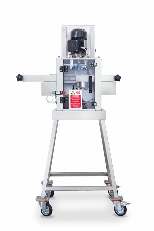 Obrubovacie zariadenie, výkon 500 plechoviek/hodinu